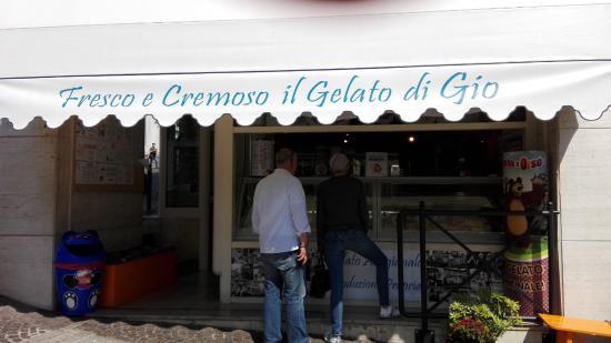 Gelateria Fresco e Cremoso il gelato di Gio