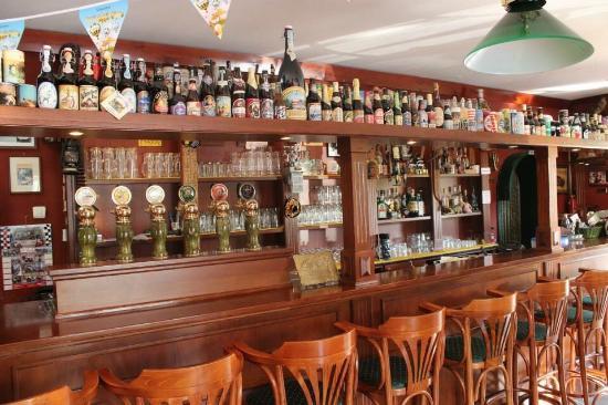 Nickolson's Pub