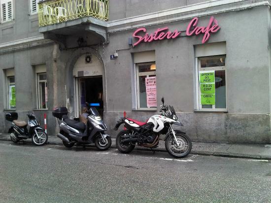 Sisters Cafe